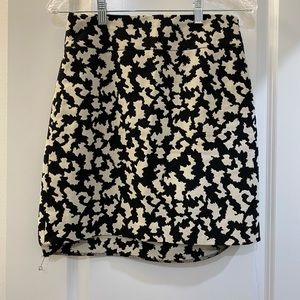 Adorable black and white loft skirt